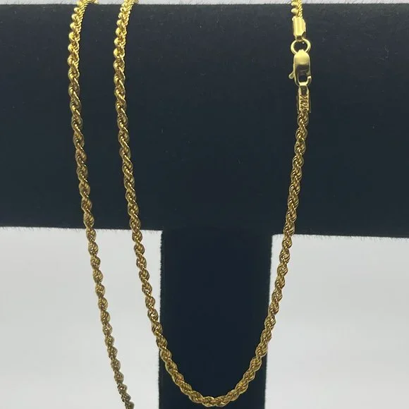 Solid 14K Gold Diamond Cut Rope Chain Necklace 24 inch,2.5 mm - Picture 15 of 17